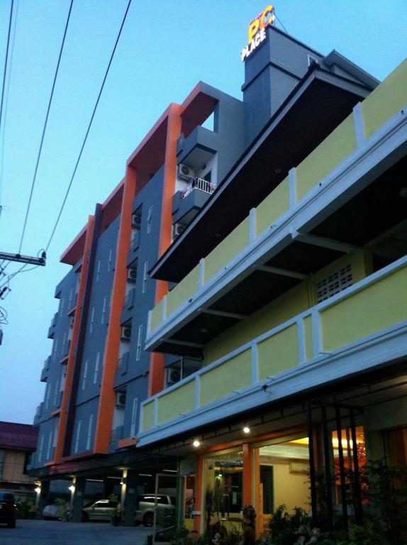 Pc Place Pattaya Buitenkant foto