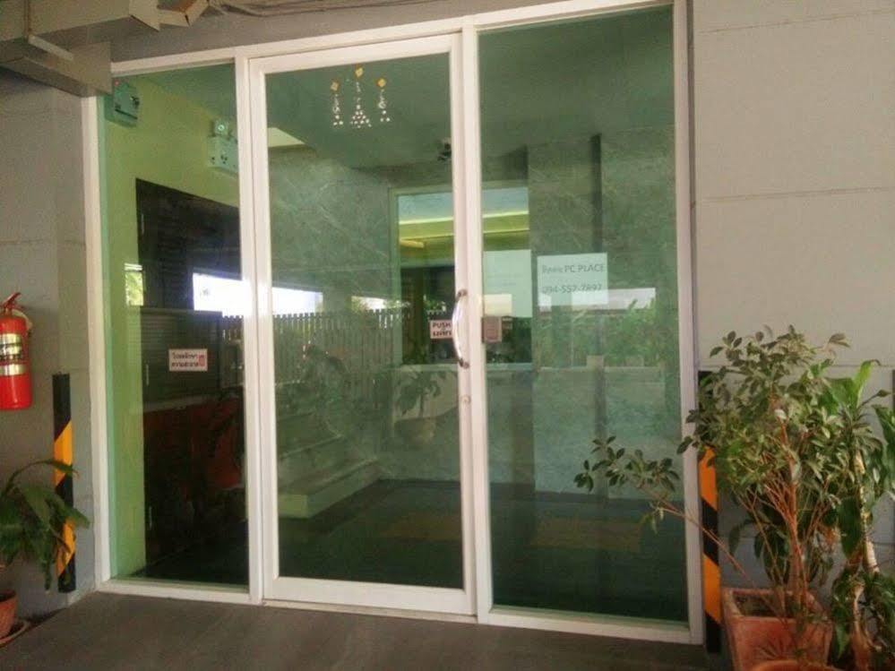 Pc Place Pattaya Buitenkant foto